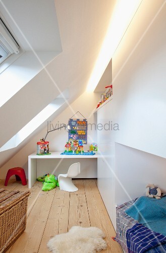 Dachschräge kinderzimmer einrichten ~ beste inspirations ...