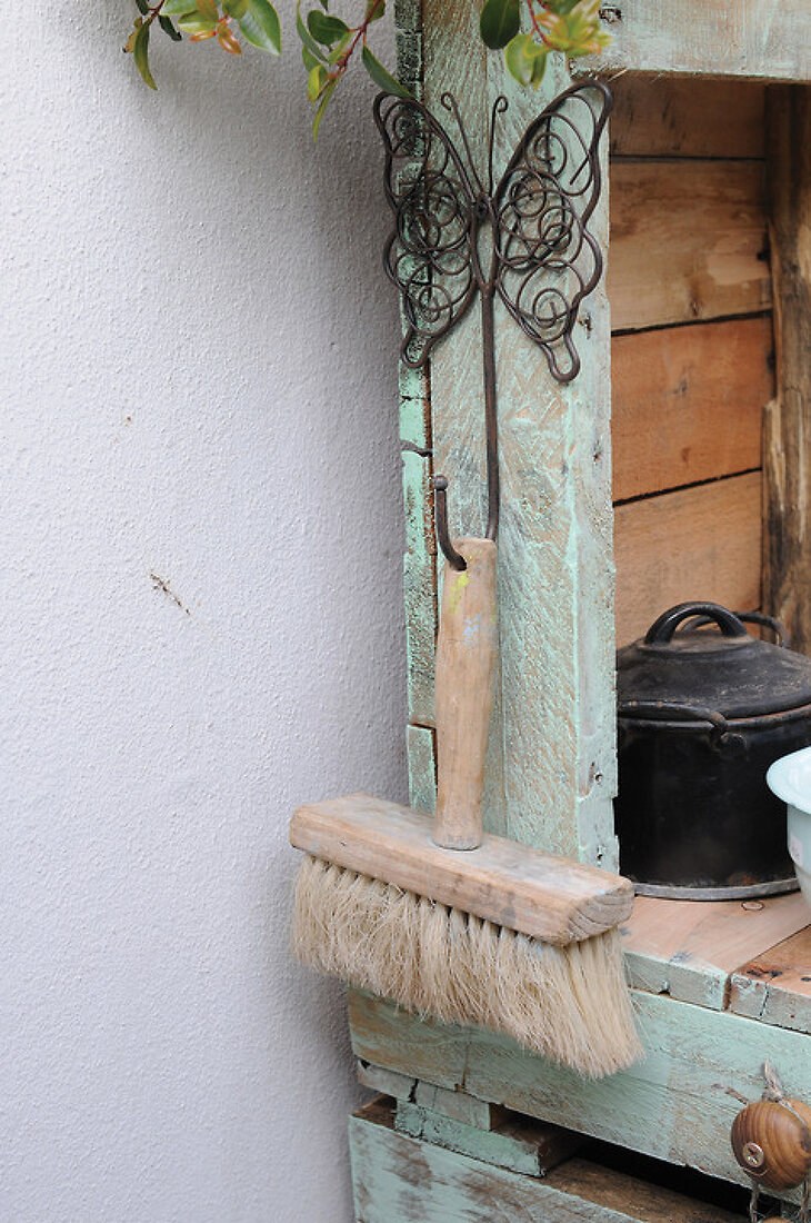 Especially for the gardener License Features 11047034 living4media