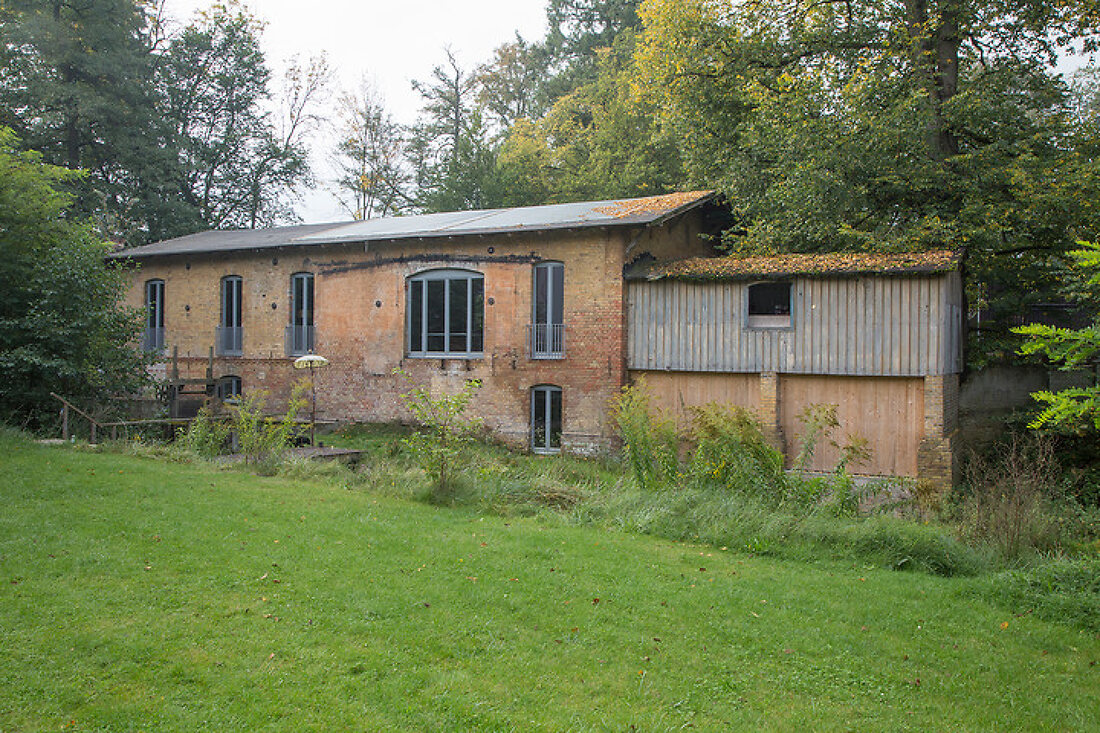 Zeitzeuge in neuem Gewand – Features kaufen – 13177996 living4media