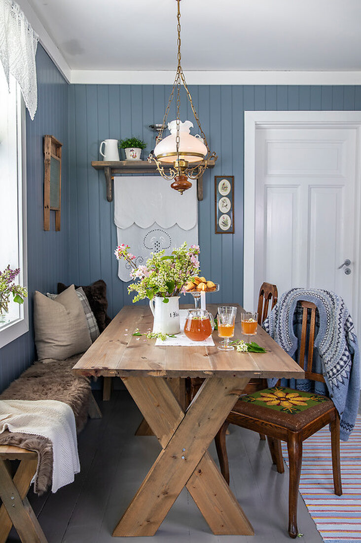 Charming Finds & Gentle Hues