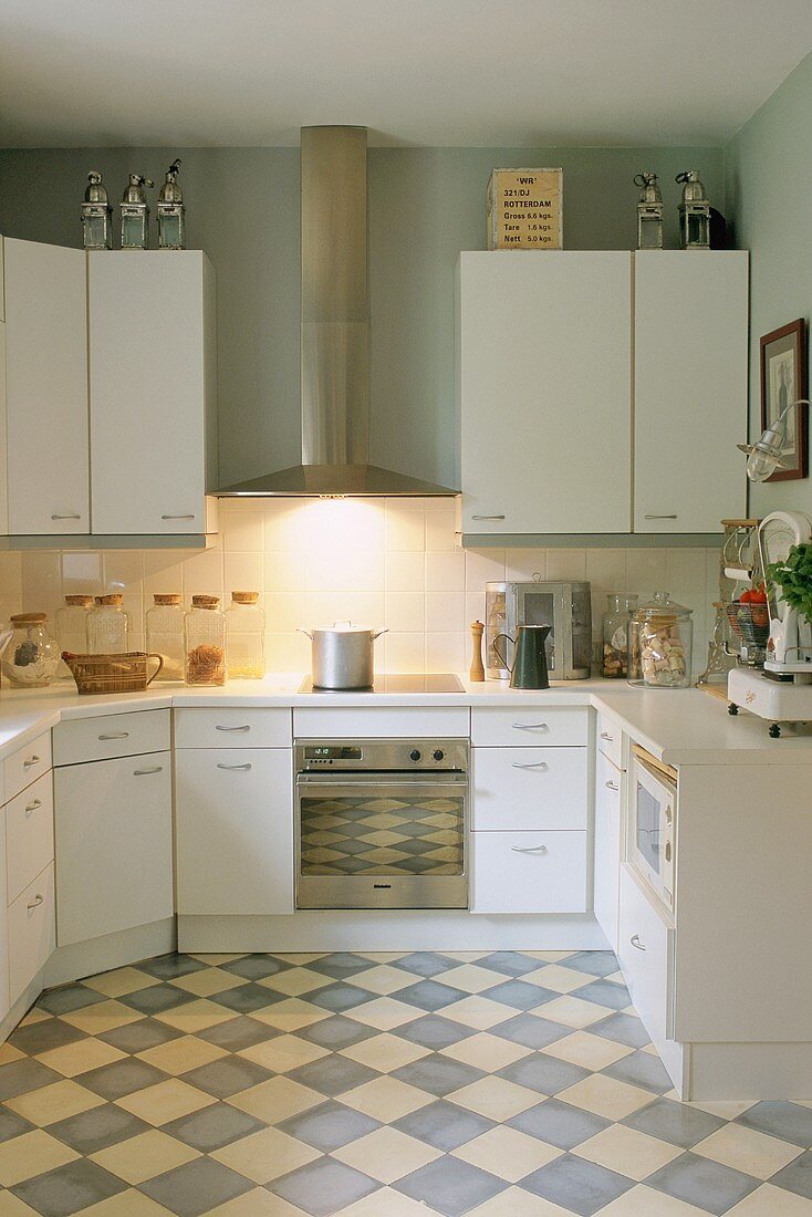 A simple fitted kitchen