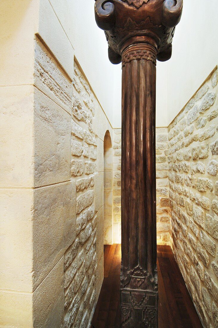 Corridor with pillar