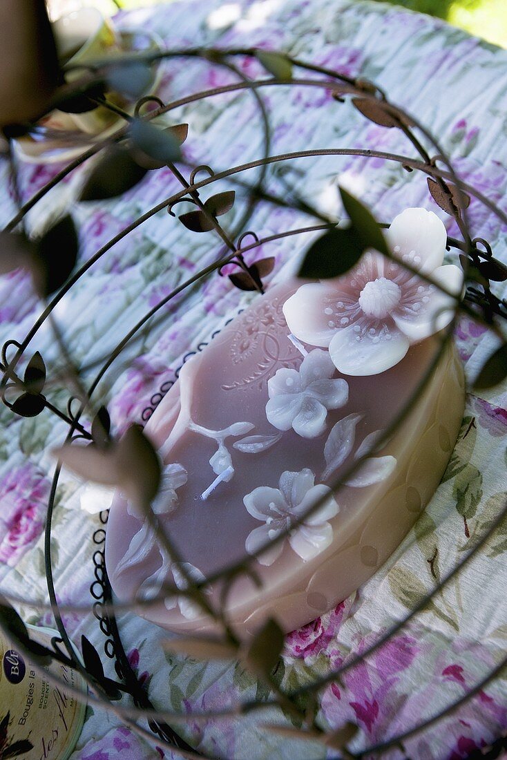 Romantic cake with floral decorations