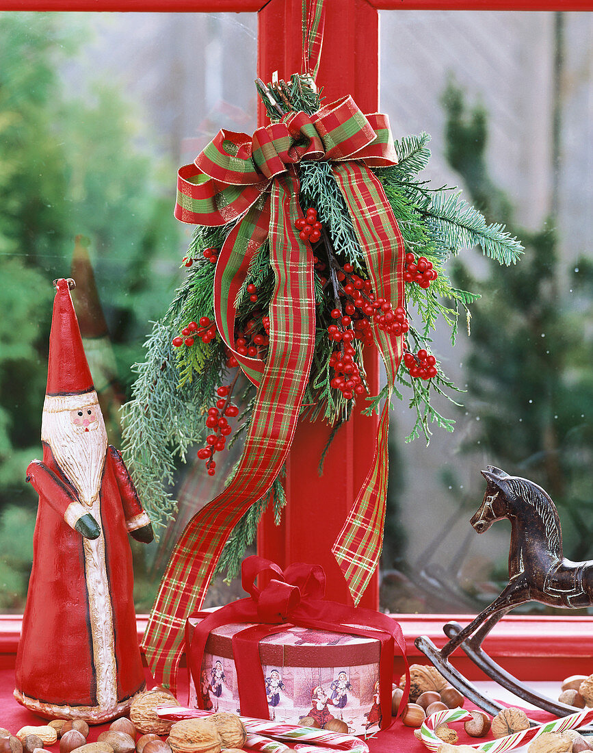 Hanging Christmas bouquet, Father Christmas & rocking horse