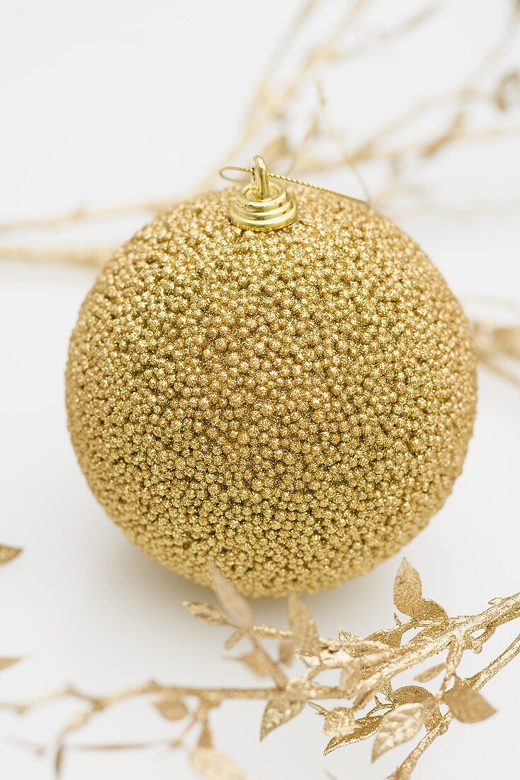 Goldene Christbaumkugel