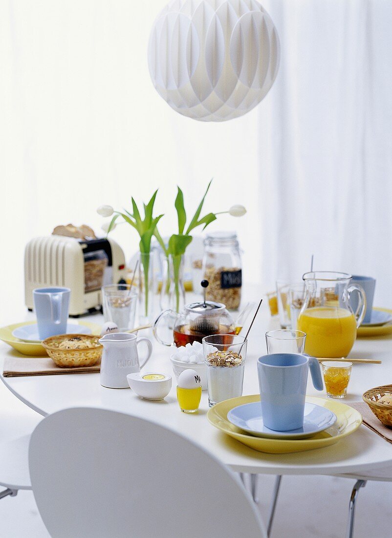 Breakfast table