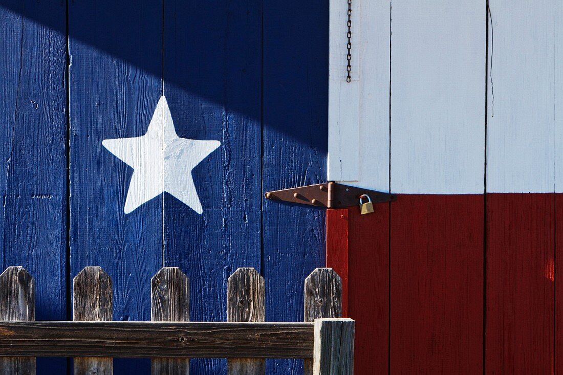 Texas-Flagge, auf Hauswand gemalt