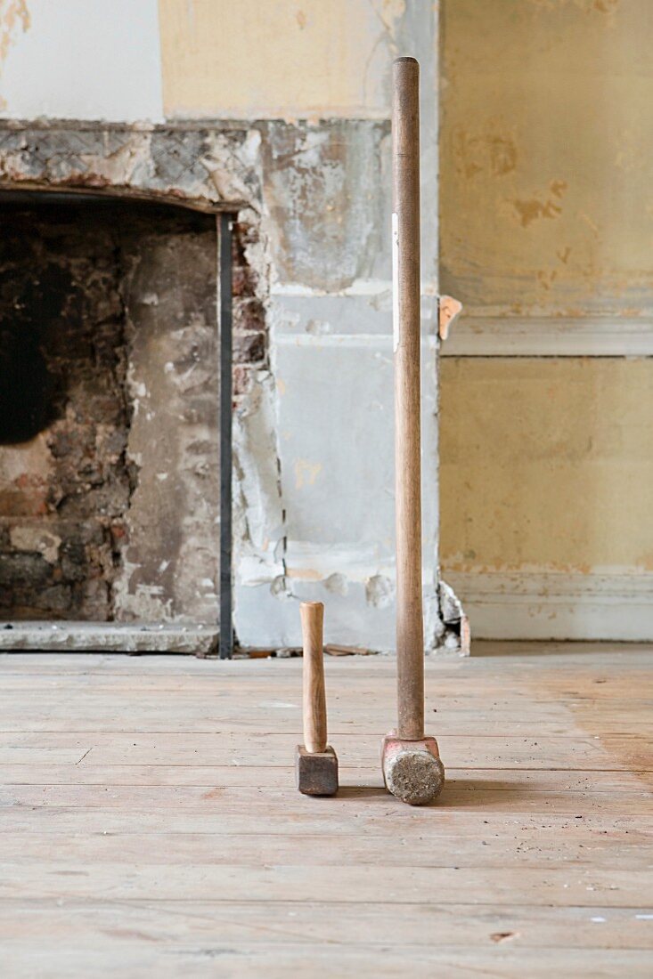 Large and small mallets in a room