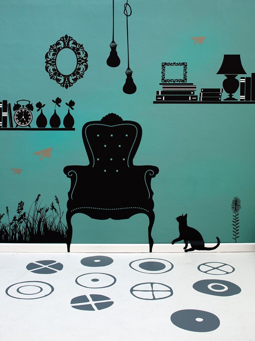 Verspielte Wandgestaltung mit schwarzer Vinylfarbe im Scherenschnitt-Stil der 50er Jahre und weisser Boden mit grauen Kreismustern