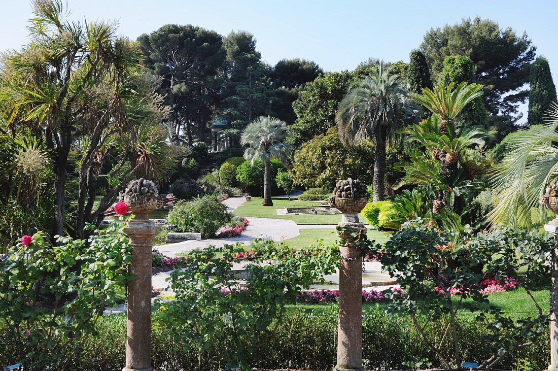 Herrschaftliche Gartenanlage im französischen Stil