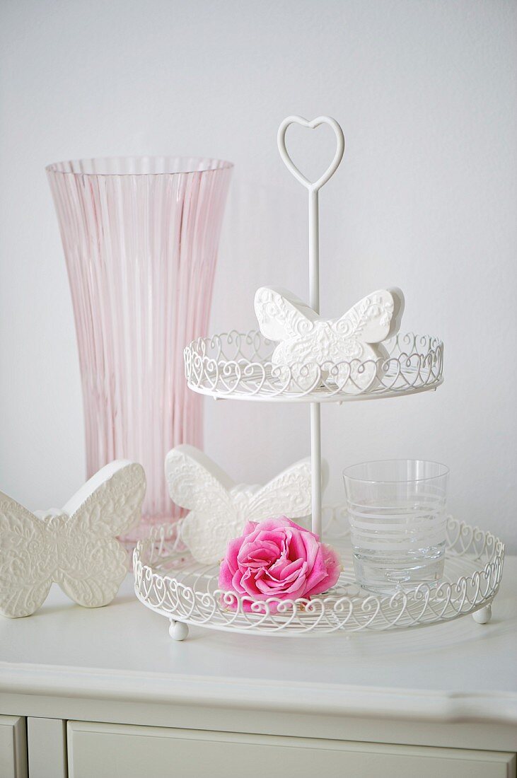 kaufen … weiße 11150501 rosa – living4media ❘ – Bild eine Deko-Schmetterlinge,