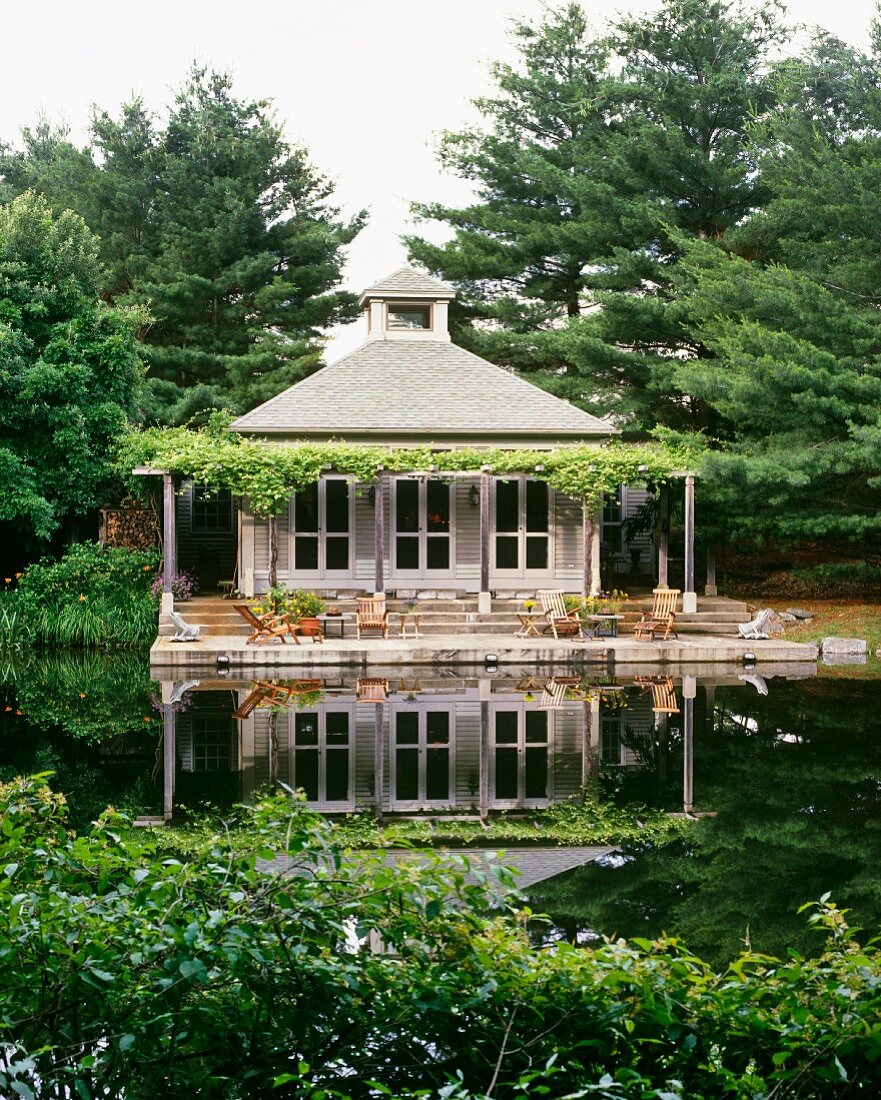 Country house by pond in Upstate New Yorks Hudson Valley