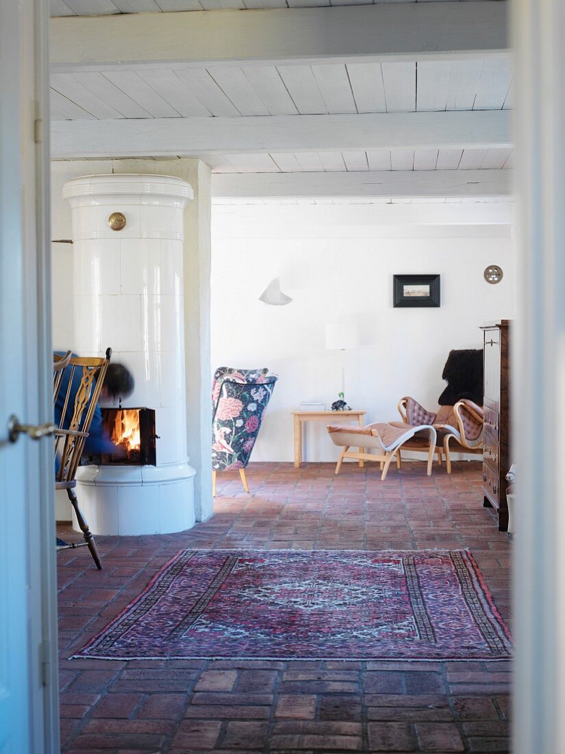 Gemütlicher Wohnraum eines schwedischen Hauses