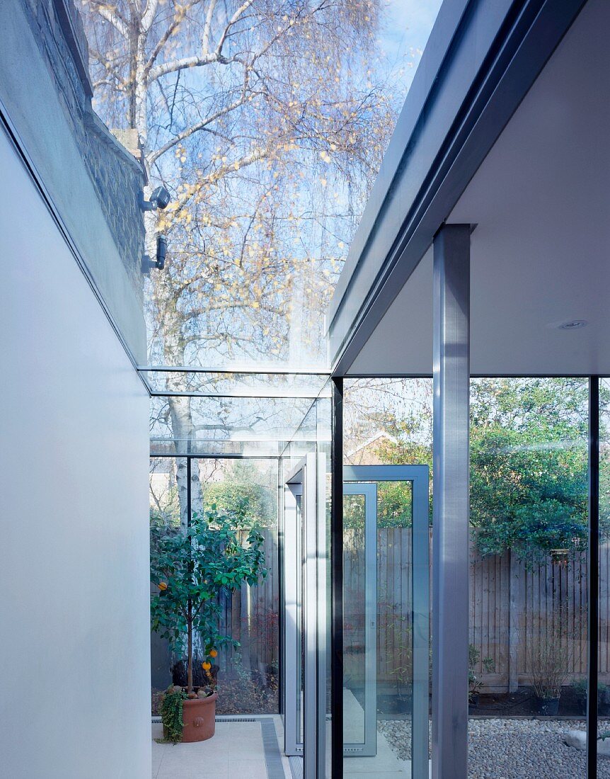 Wohnhaus mit Glaskonstruktion