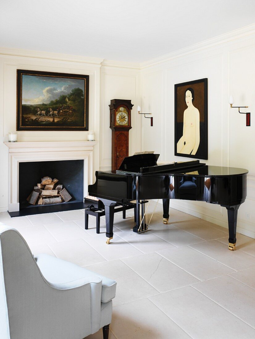 Black grand piano on white, tiled living room floor