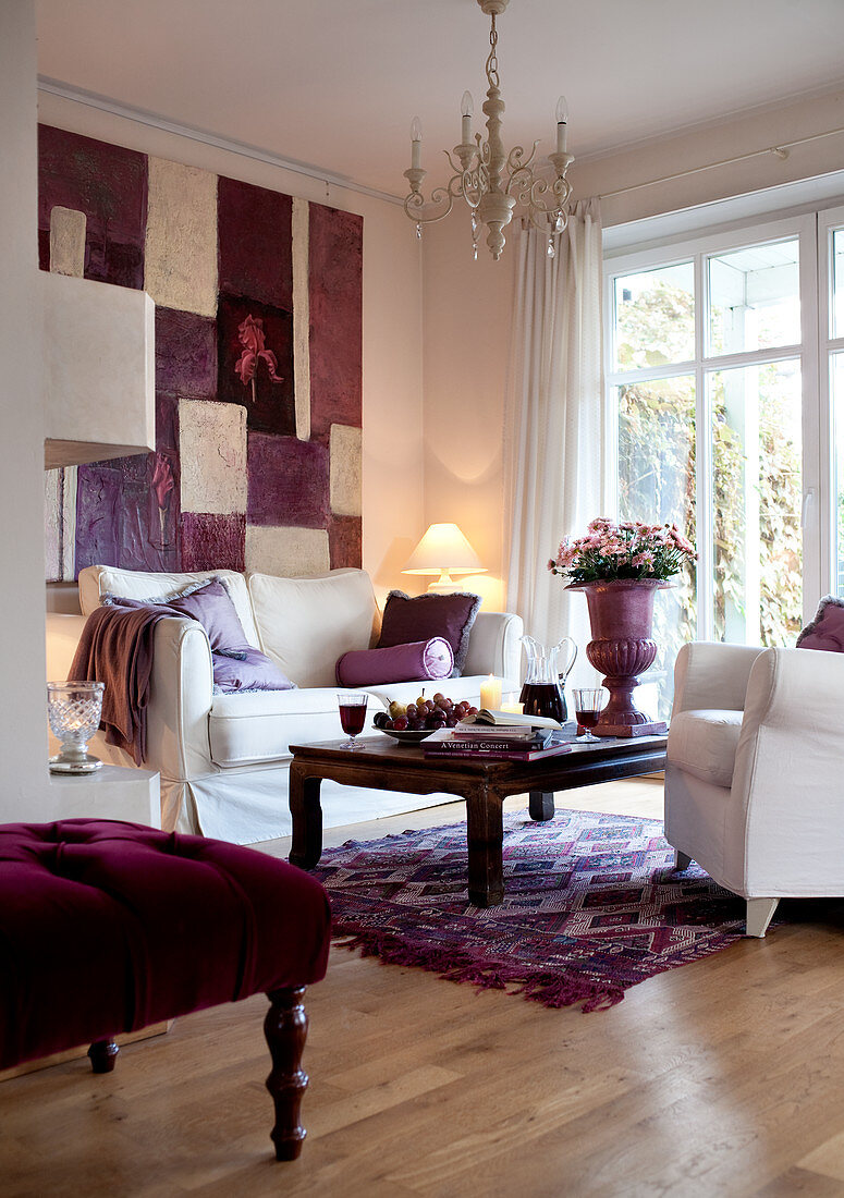 Stylish combination of white and purple in living room