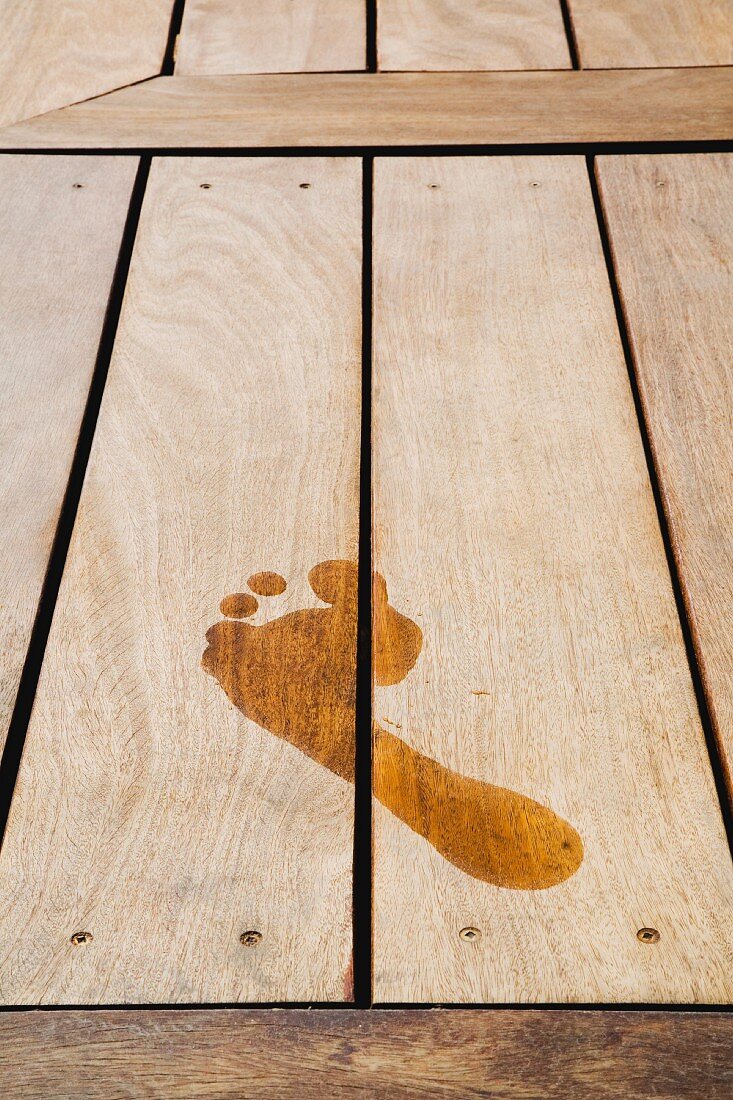 Footprint on Wood Deck