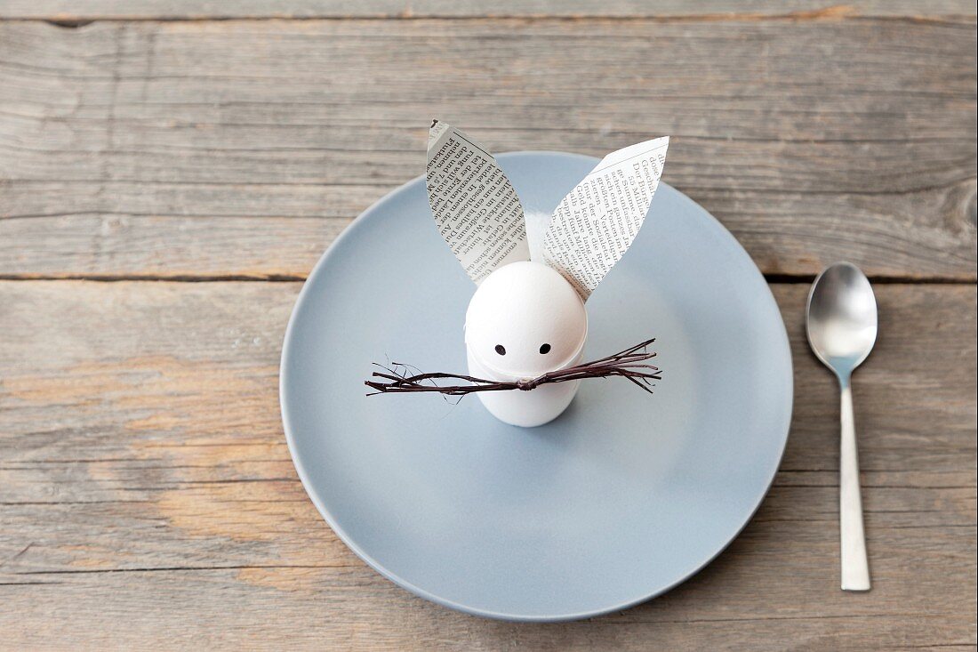 Rabbit decoration on plate
