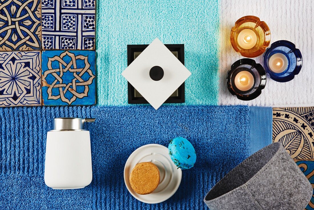 Bathroom accessories in shades of blue