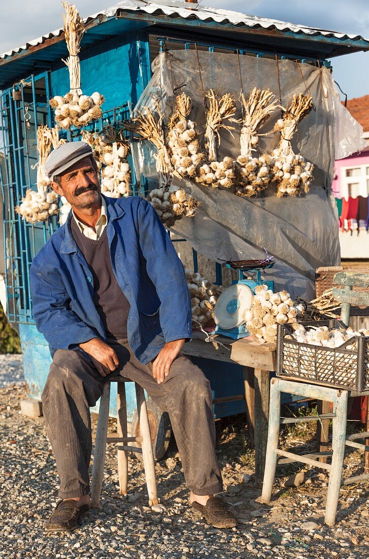 Garlic being sold by the road near Tasköprü between Kastamonu and Sinop, Turkey