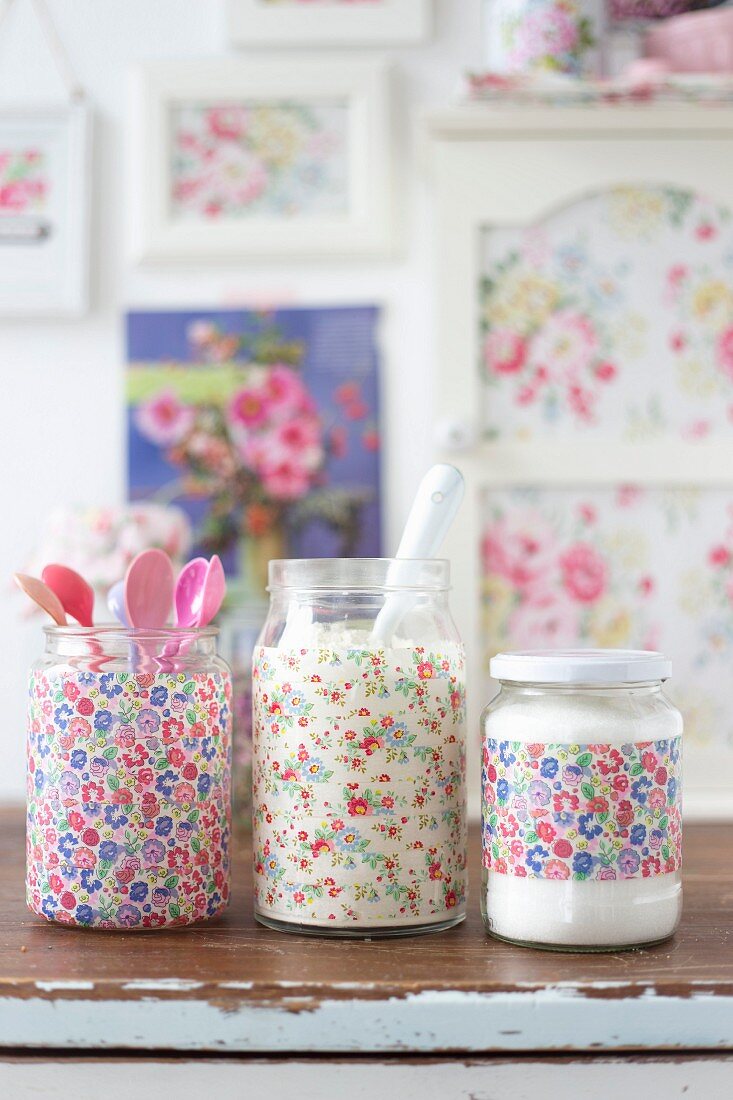 Screw-top jars decorated with floral patterns