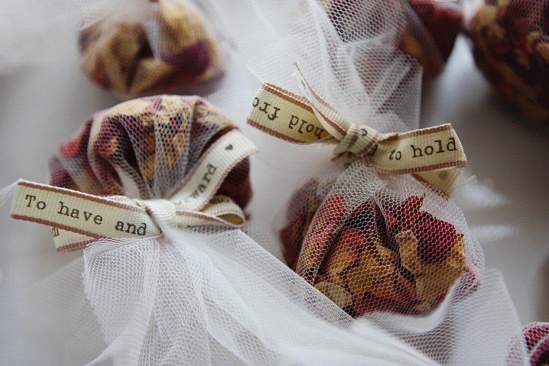 Small, net sachets of potpourri for wedding