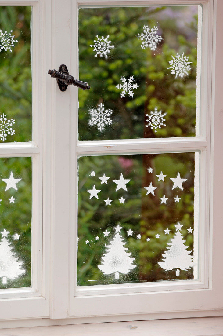 Dekoration Weihnachten Advent Schneespray Fensterspray Schablonen