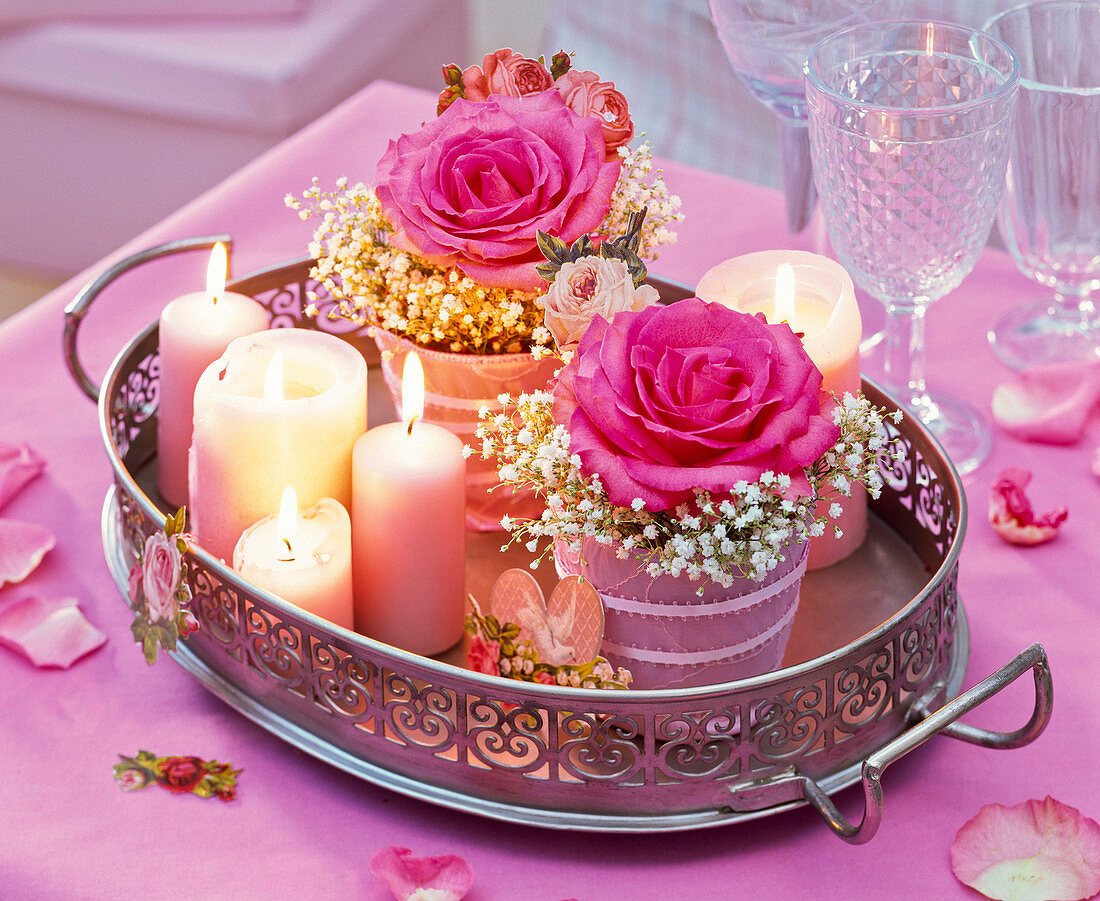 Tray of Rose, gypsophila in small vases