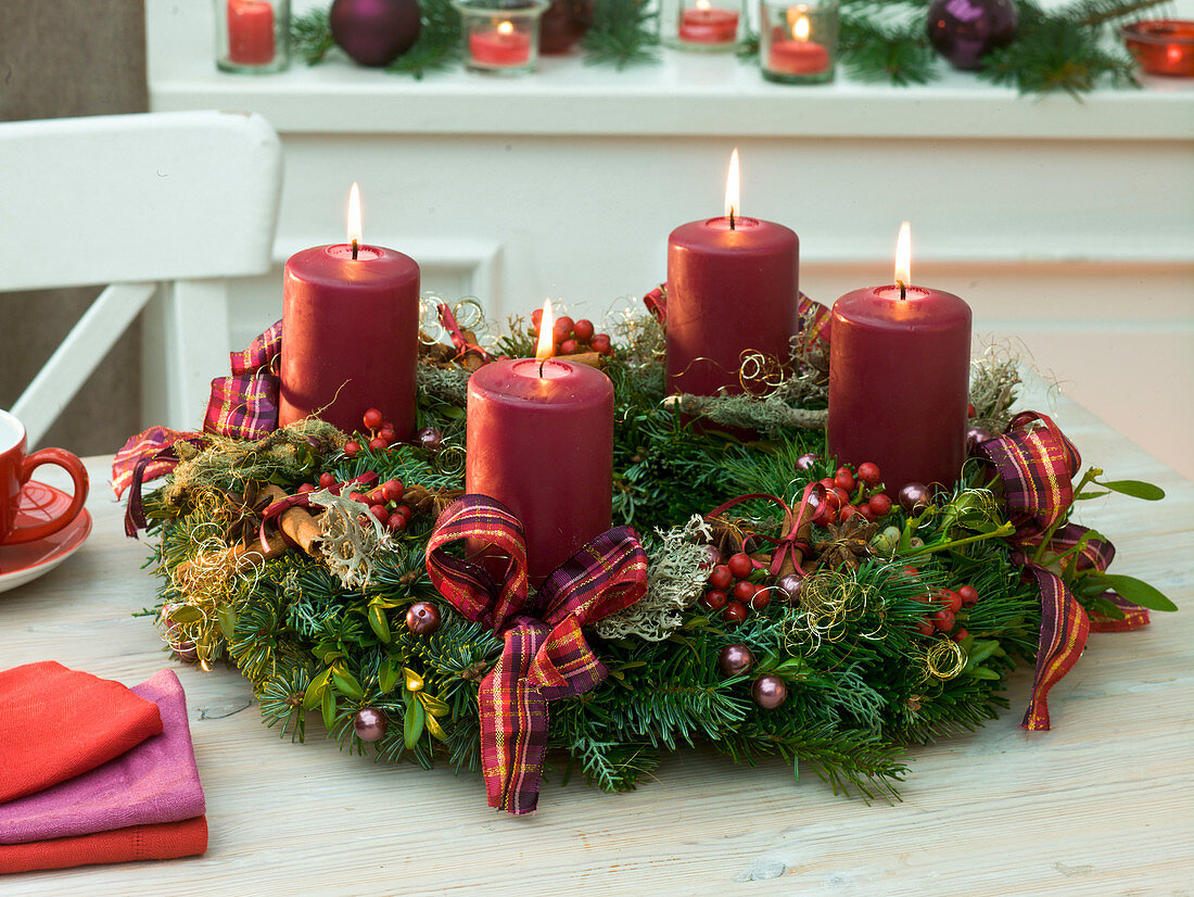 Mixed Advent wreath in country style
