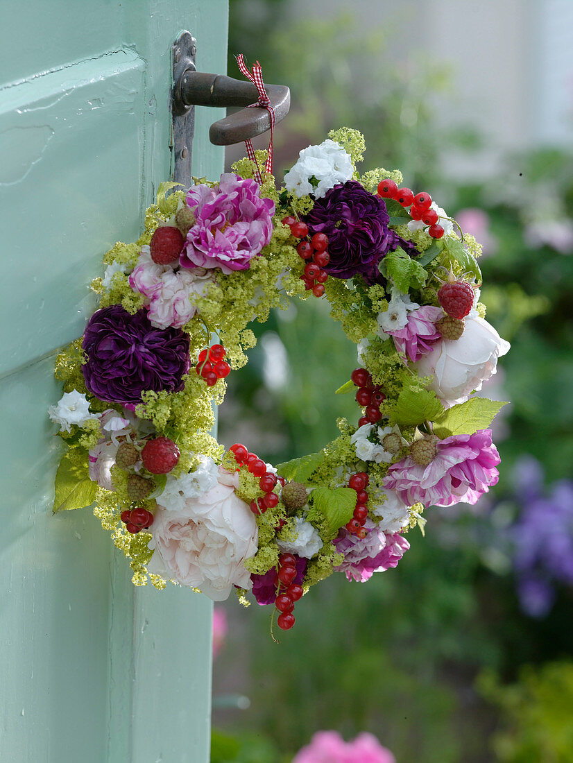 Wreath of Rosa (scented roses), Alchemilla (lady's mantle), Ribes