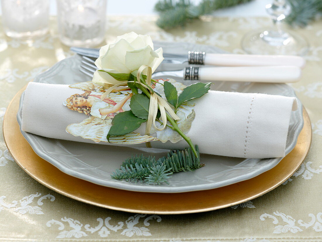 Napkin deco angel-wafer, white rose and abies procera