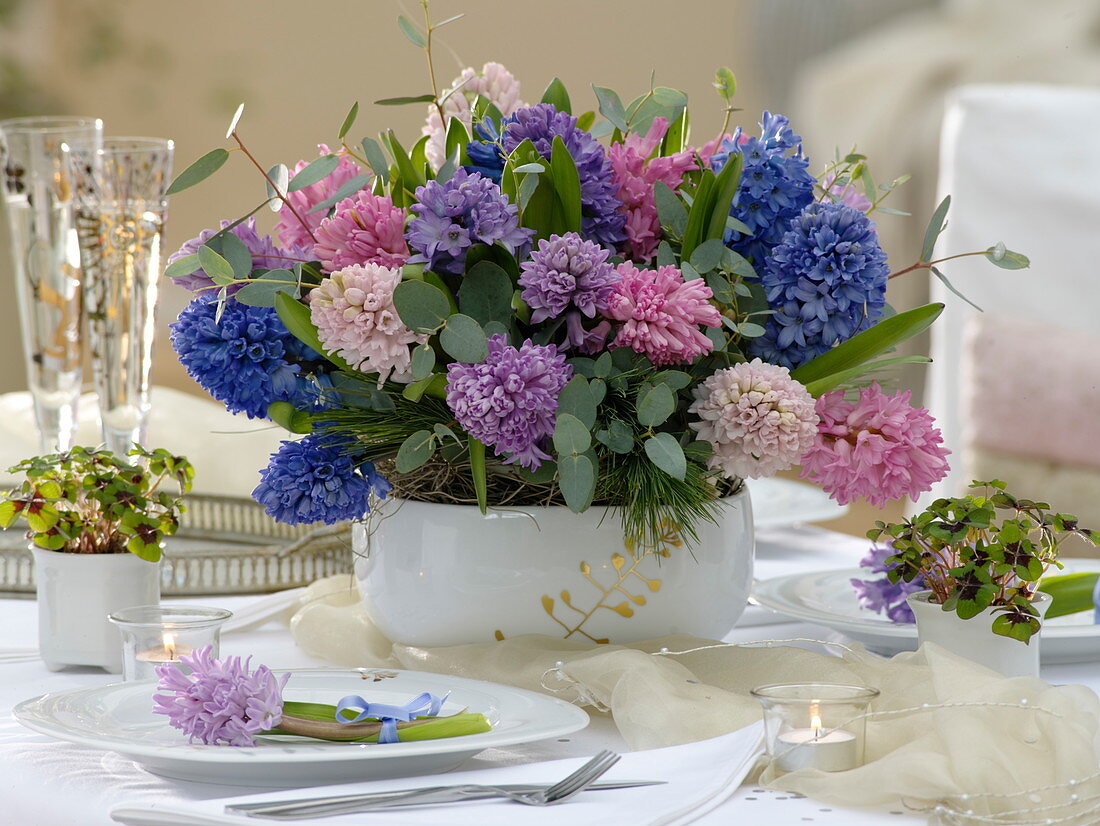 New Year's table decoration with hyacinths