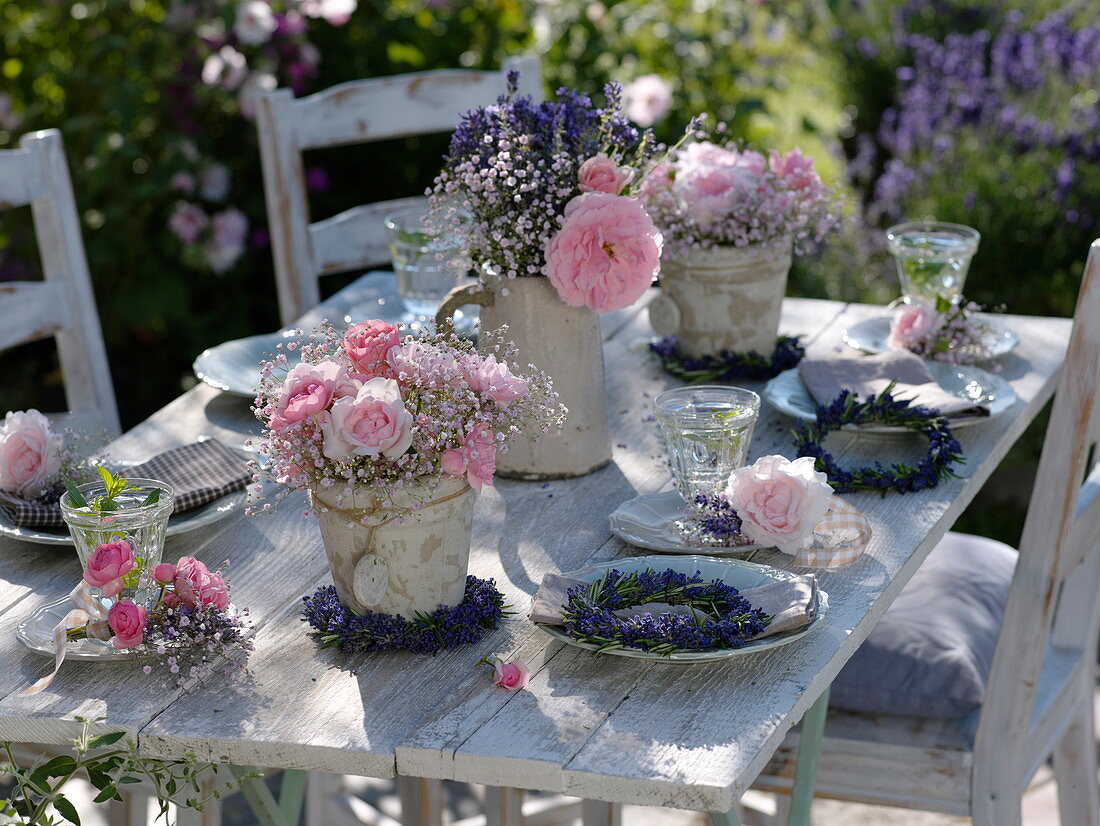 Rosa (Rosen), Gypsophila (Schleierkraut)