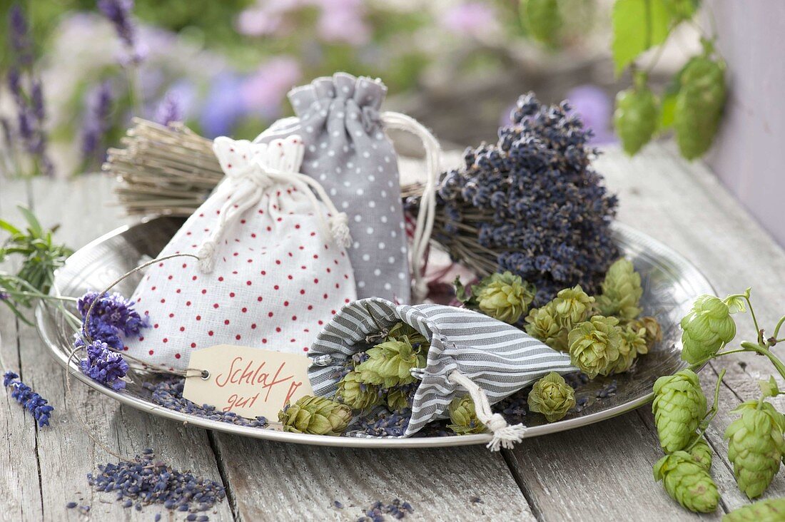 Herbal potpourri for a restful sleep