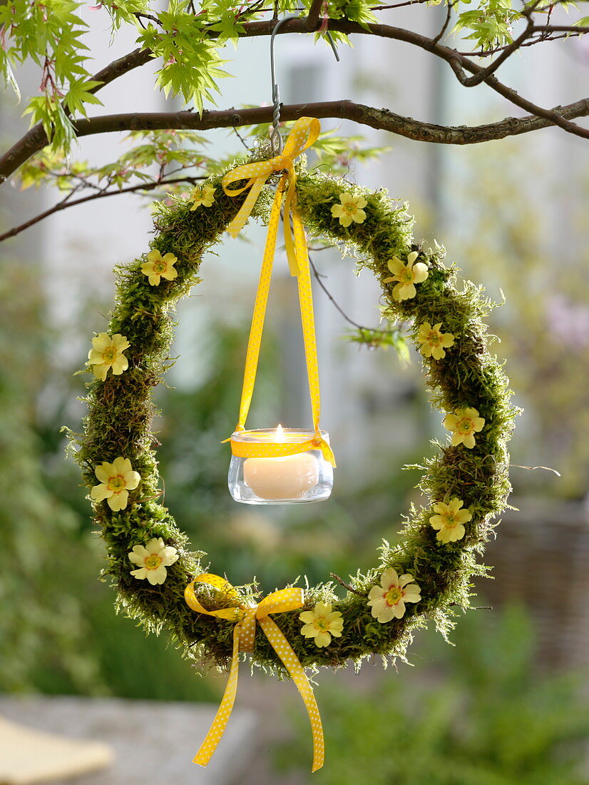Moss easter egg from wire hangers
