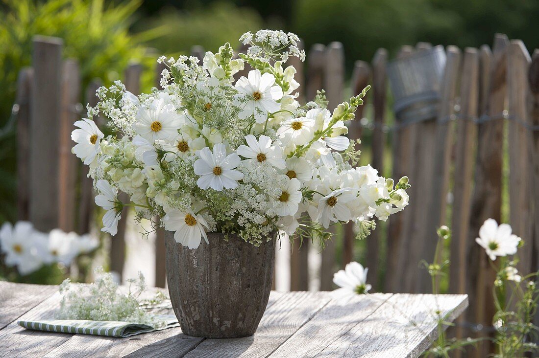 White bouquet in a rustic vase, Cosmos (jewelry basket)