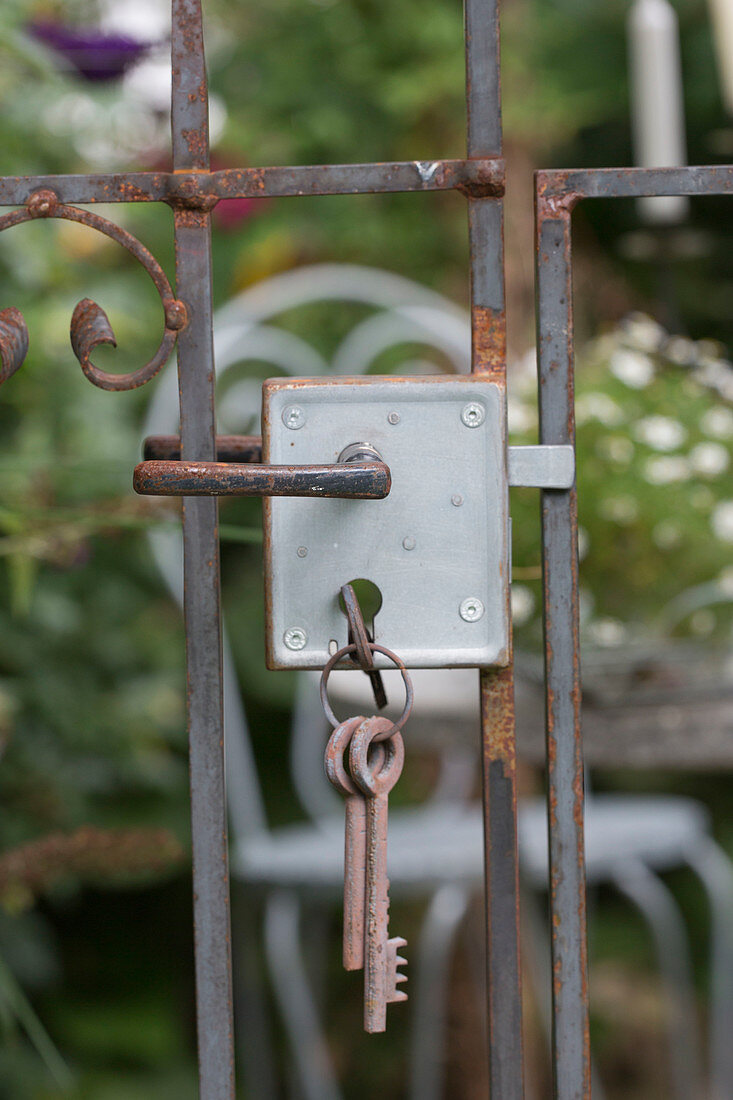 Nostalgic garden gate with keys