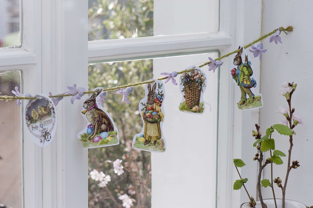 Easter window decoration, string with Easter wafers