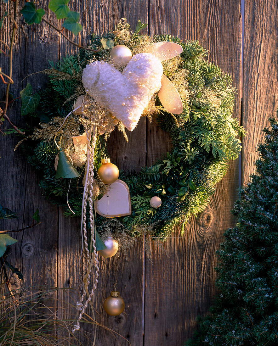 Branches and hearts door wreath
