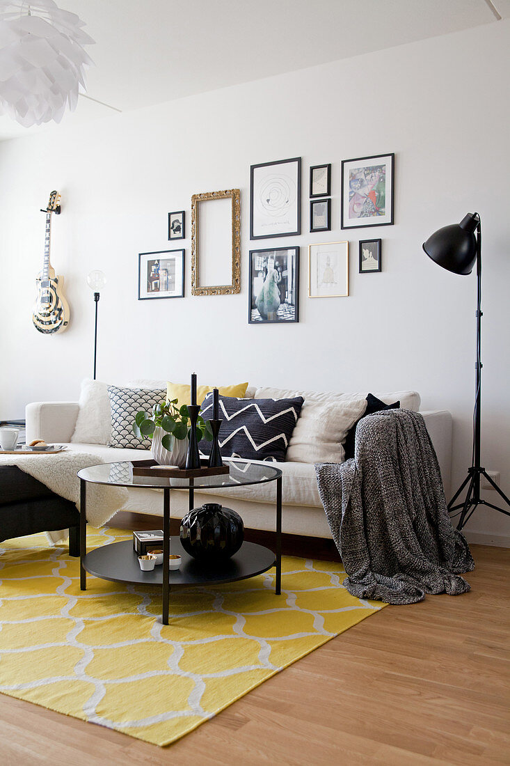 Black, white and yellow living room