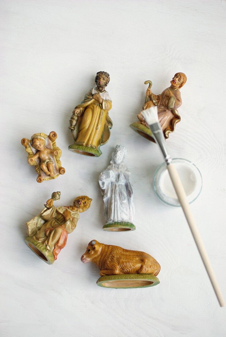 Revamping nativity figurines with white paint