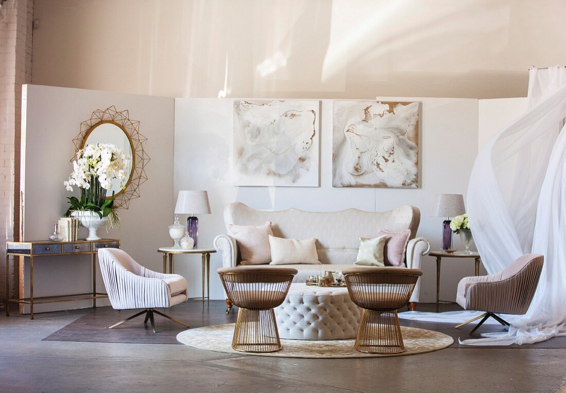 Elegant living room in Golden Twenties style