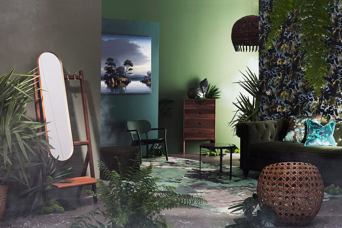 Garderobenständer mit Spiegel, Sitzmöbel, Kommode und Pflanzen im Zimmer mit grünen Wänden