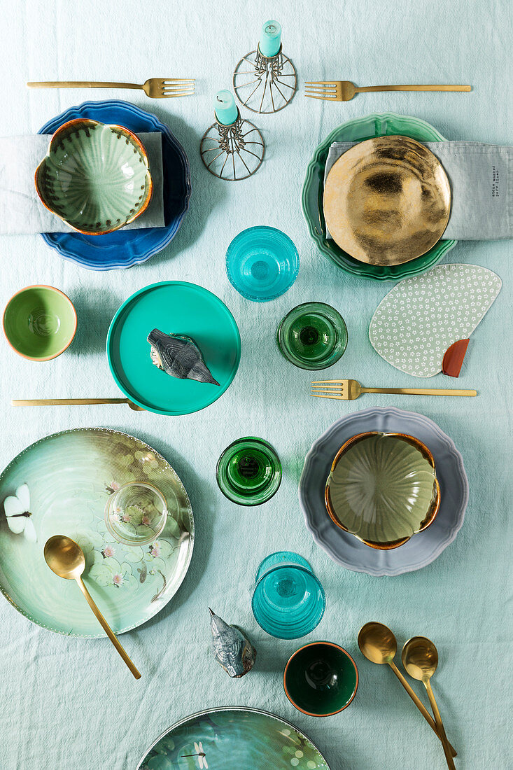 Plates and glasses in aqua shades