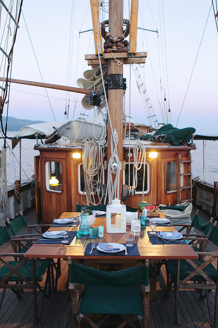 Set dining table on sailing boat