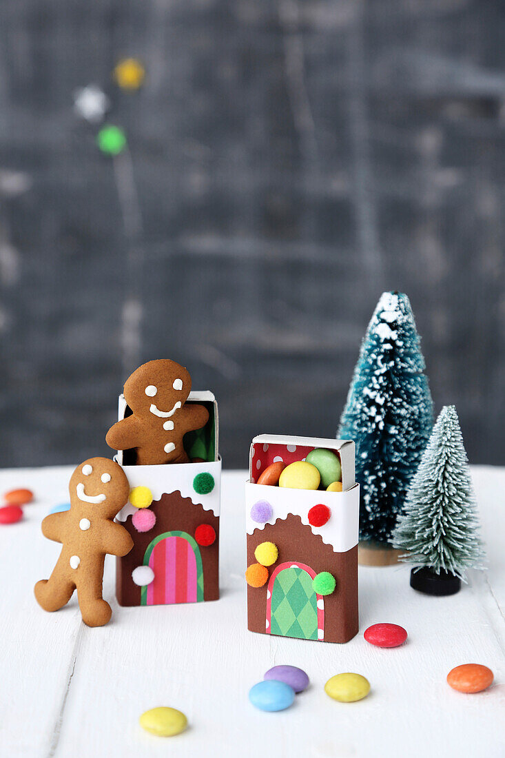 DIY 'Gingerbread house' from matchbox