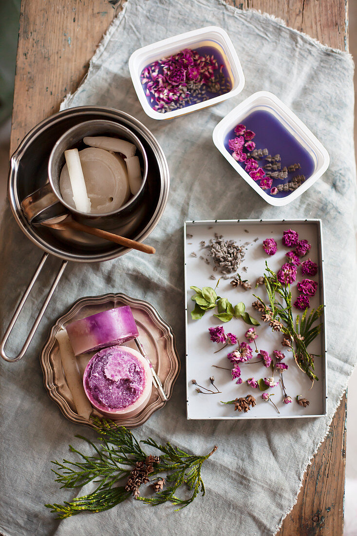 Materials for making scented wax with dried flowers