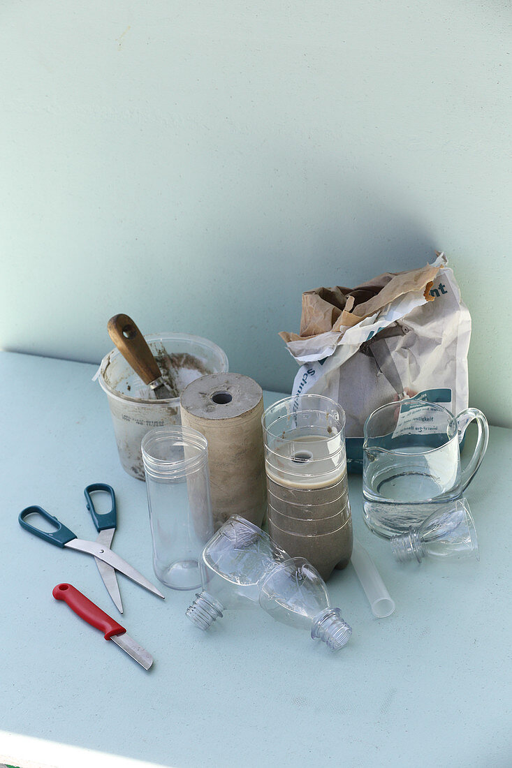 Casting DIY concrete vases in plastic bottles
