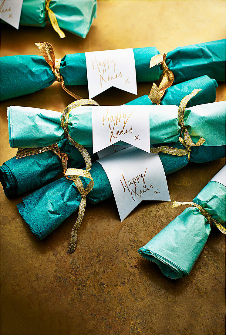 Turquoise Christmas crackers