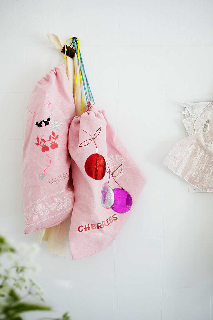 DIY fabric bags with different print motifs